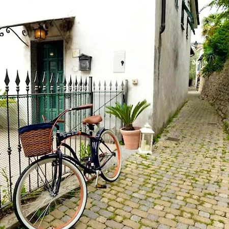 With One Bedroom In Riva Faraldi With Terrace And Wifi Appartamento Villa Faraldi