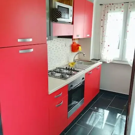 With One Bedroom In Riva Faraldi With Terrace And Wifi Appartamento Villa Faraldi