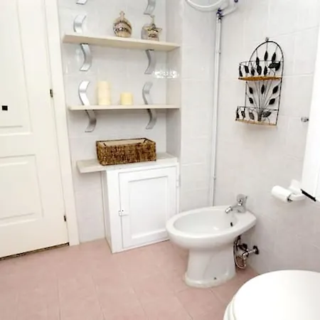 With One Bedroom In Riva Faraldi With Terrace And Wifi Appartamento *