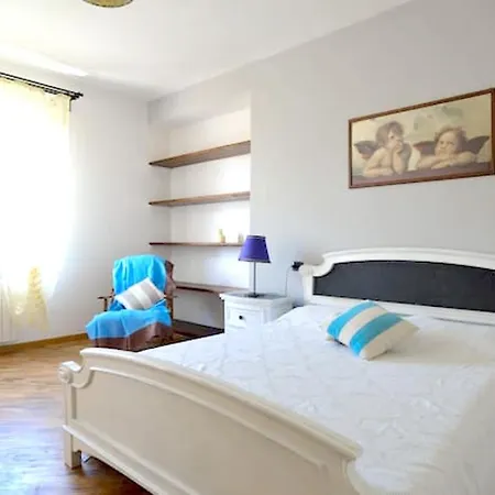 With One Bedroom In Riva Faraldi With Terrace And Wifi Appartamento