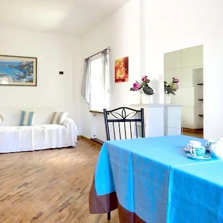 With One Bedroom In Riva Faraldi With Terrace And Wifi Appartamento