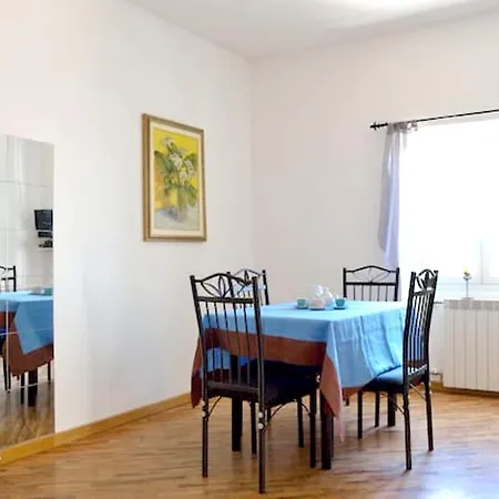 Appartamento With One Bedroom In Riva Faraldi With Terrace And Wifi *
